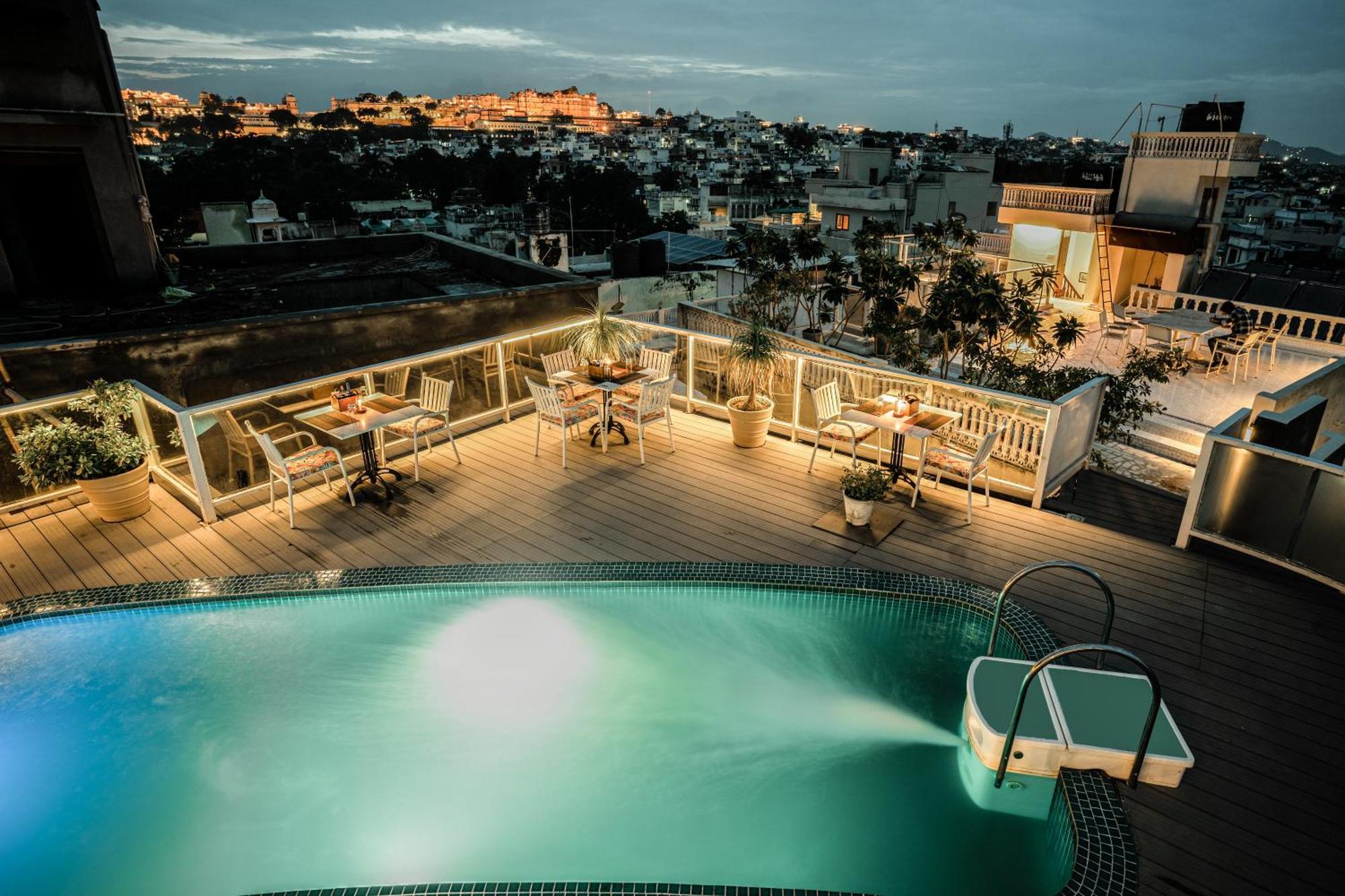 Tripli Hotels Shiv Villas Udaipur Exterior photo